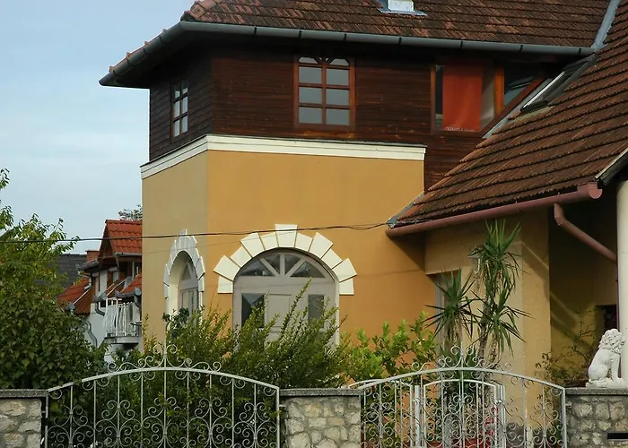 Alom Kucko Apartament *